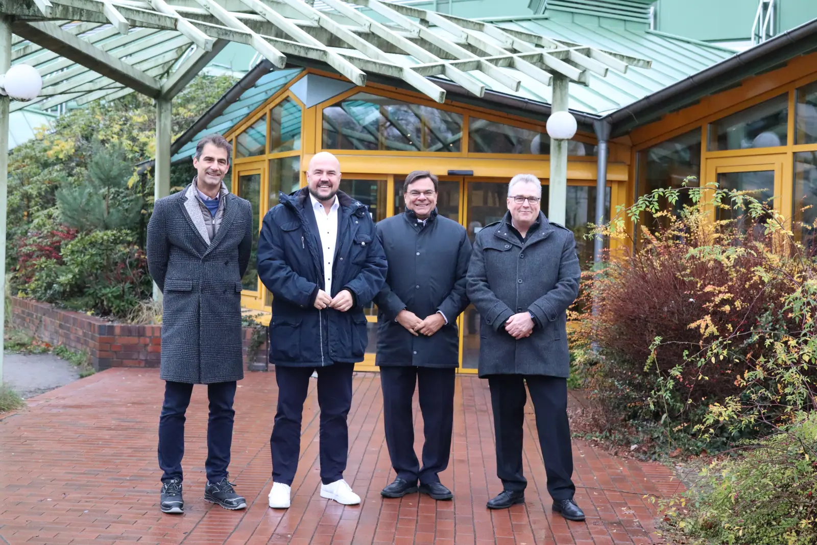 Gruppenfoto von links nach rechts sind zu sehen: Stefan Schönberger, Frank Bewig, Andreas Mörsberger, Carsten Schaulinski