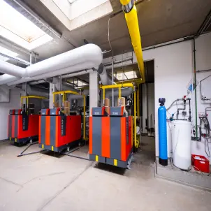 Spitzenlastkessel im Dachgeschoss des Pallasseums